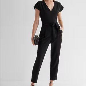 Green V-Neck Tie Waist Straight Leg Jumpsuit Size Small